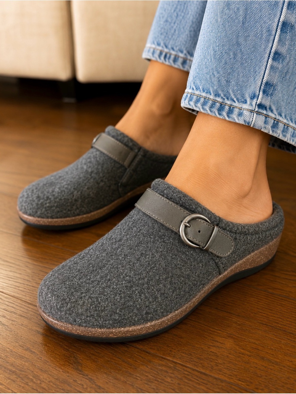 Baretraps Fanta Clogs Women’s 8.5 Gray Felt Buckle Slip On Comfort Mule Shoes